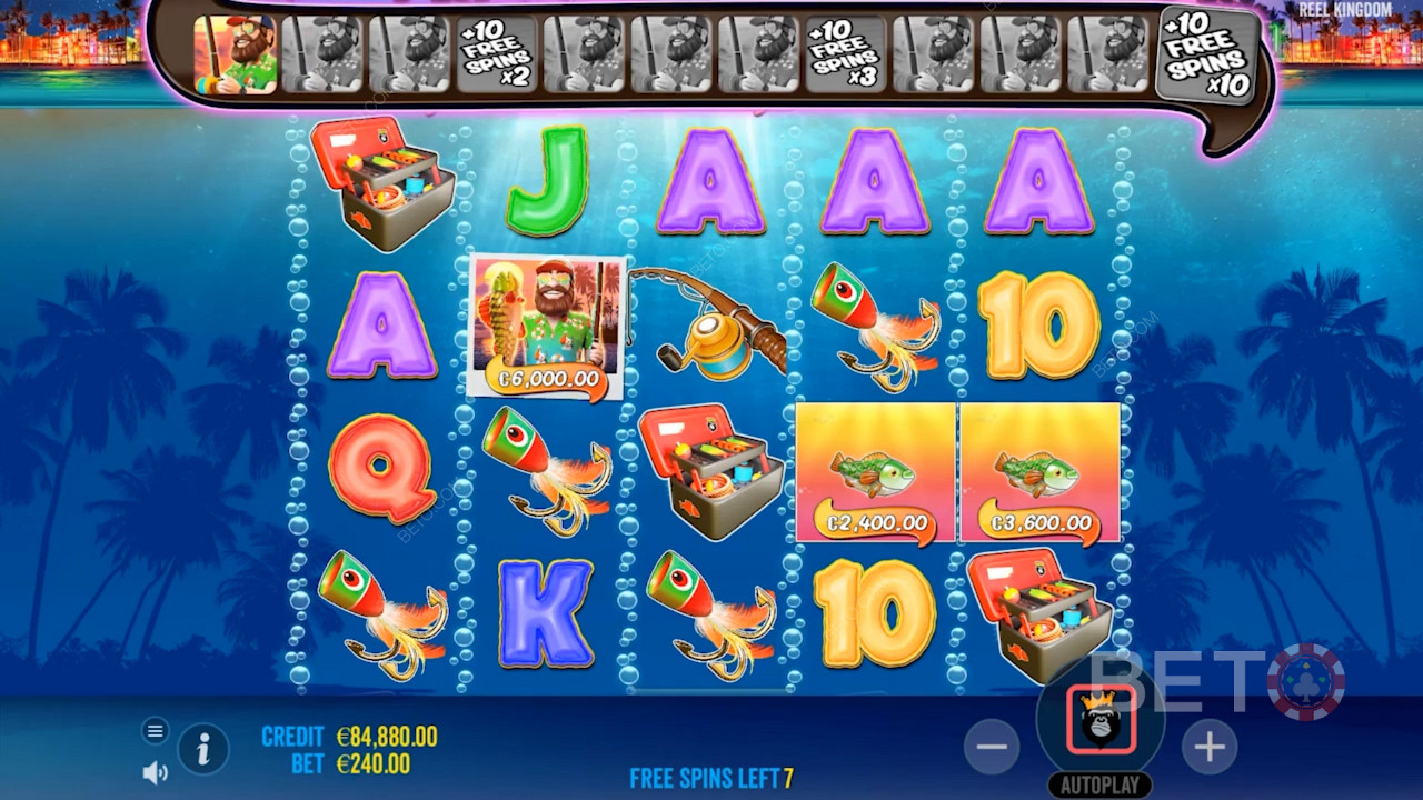 The Wild symbol nabs the values of the Money symbols in Free Spins