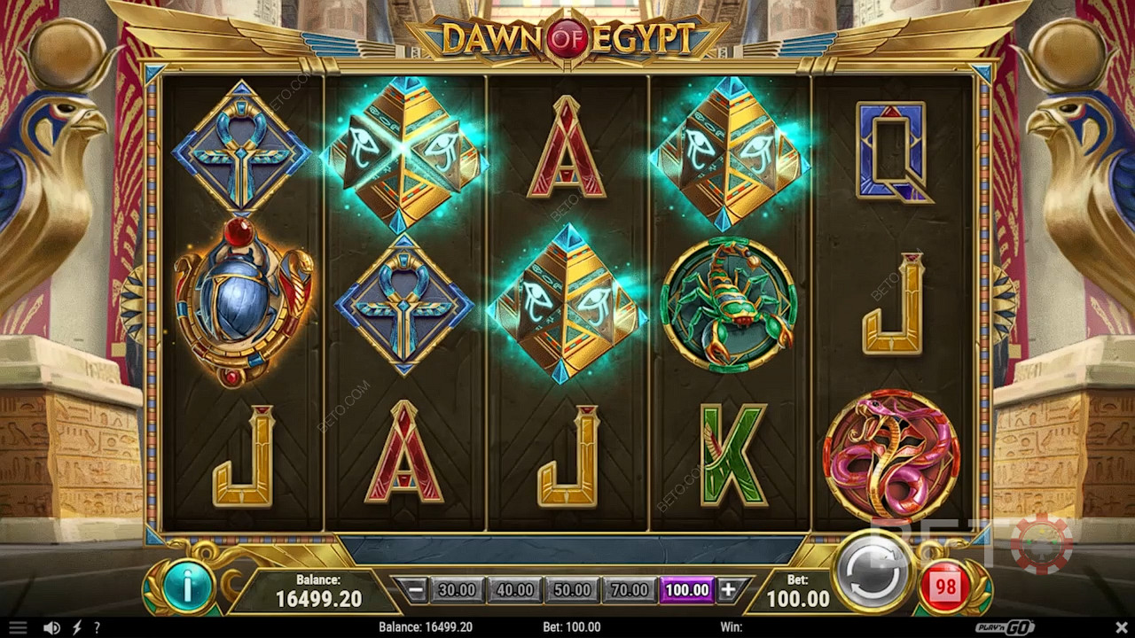 Score 3+ Pyramid Scatters to unlock Free Spins